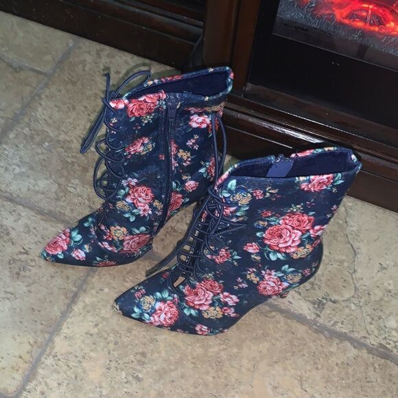 Floral Blue Printed Boots - Picture 2 of 7